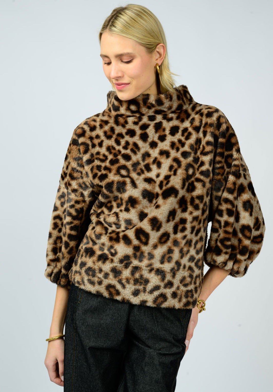Leopard Fur Popover