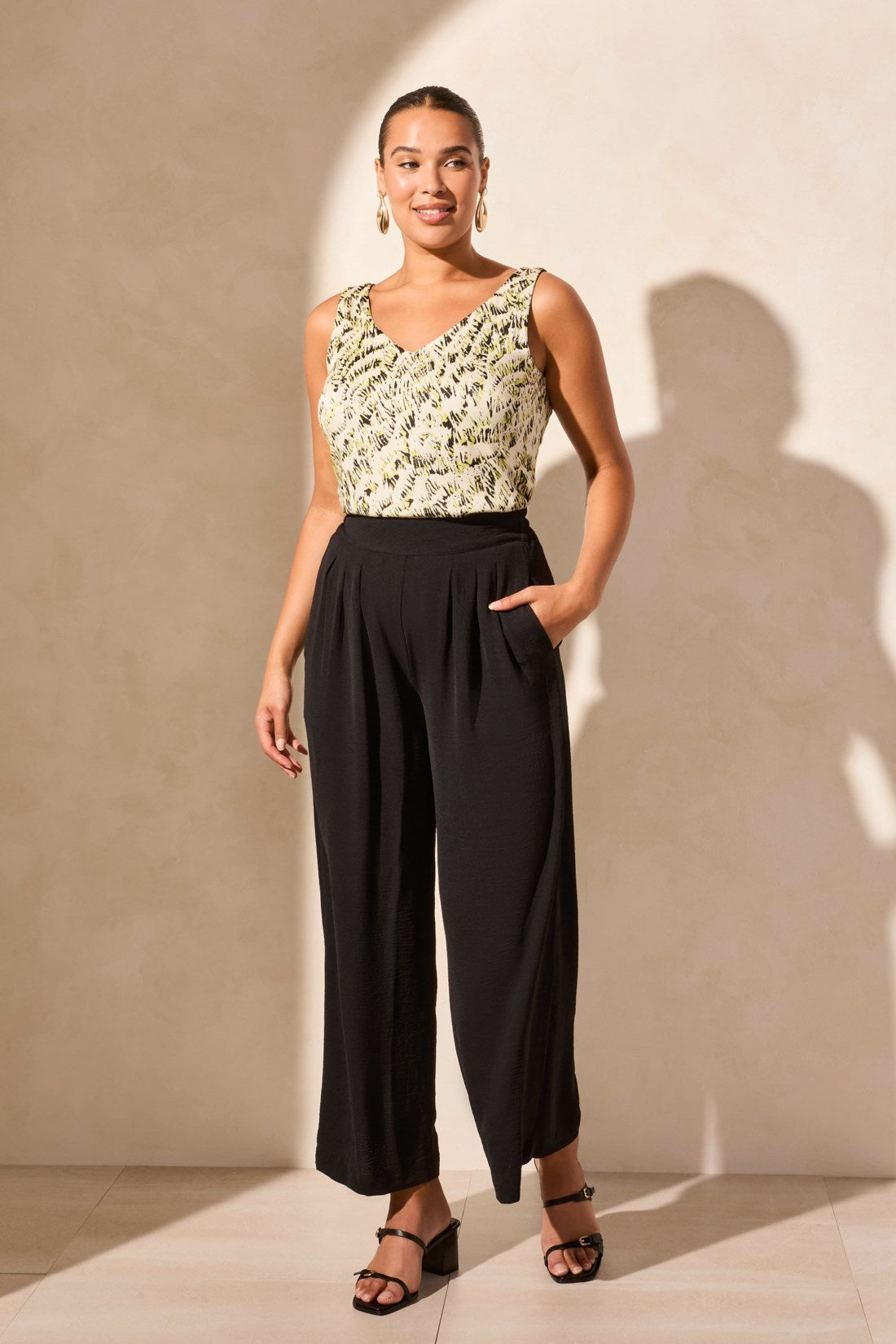 Airflow Wide Leg Pants with Elastic Waist