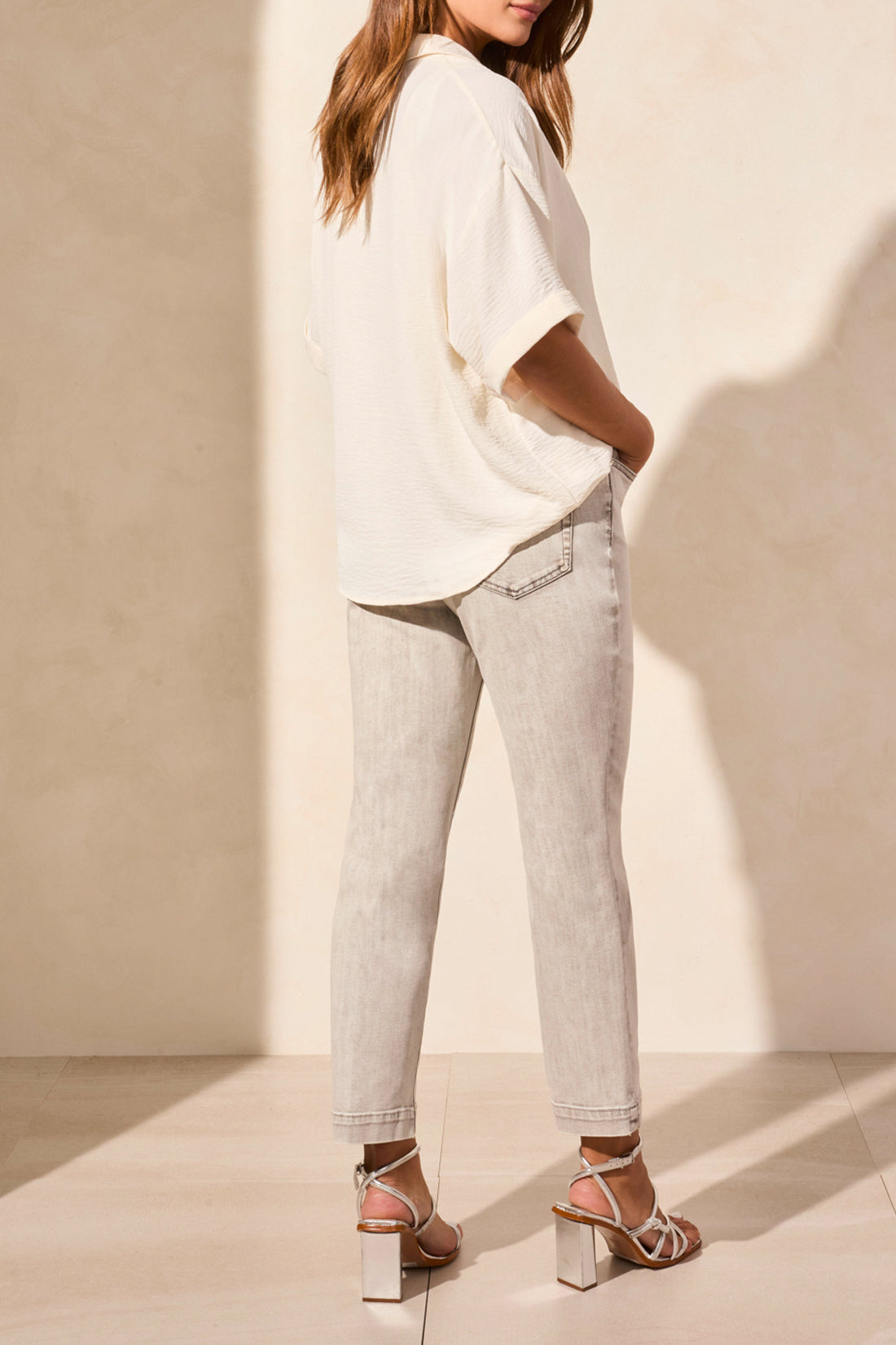 Airflow Lapel Collar Popover Blouse
